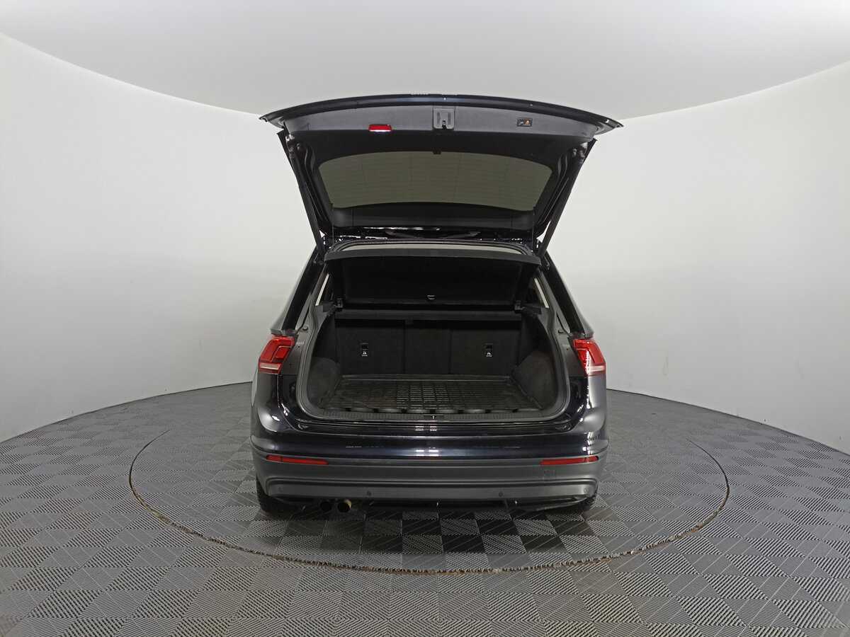 Volkswagen Tiguan, 2020 Фото №10