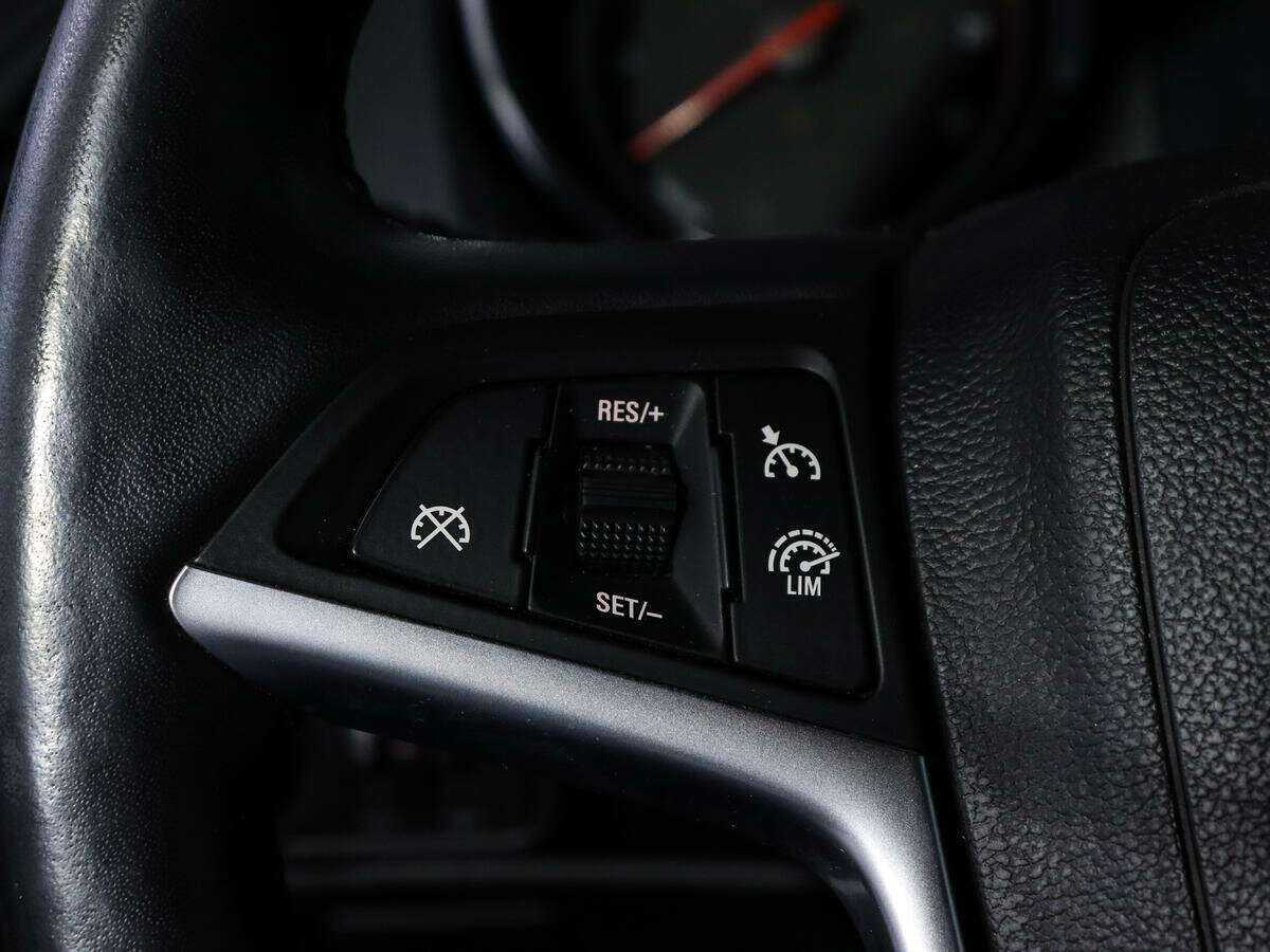 Opel Astra GTC, 2014 Фото №17