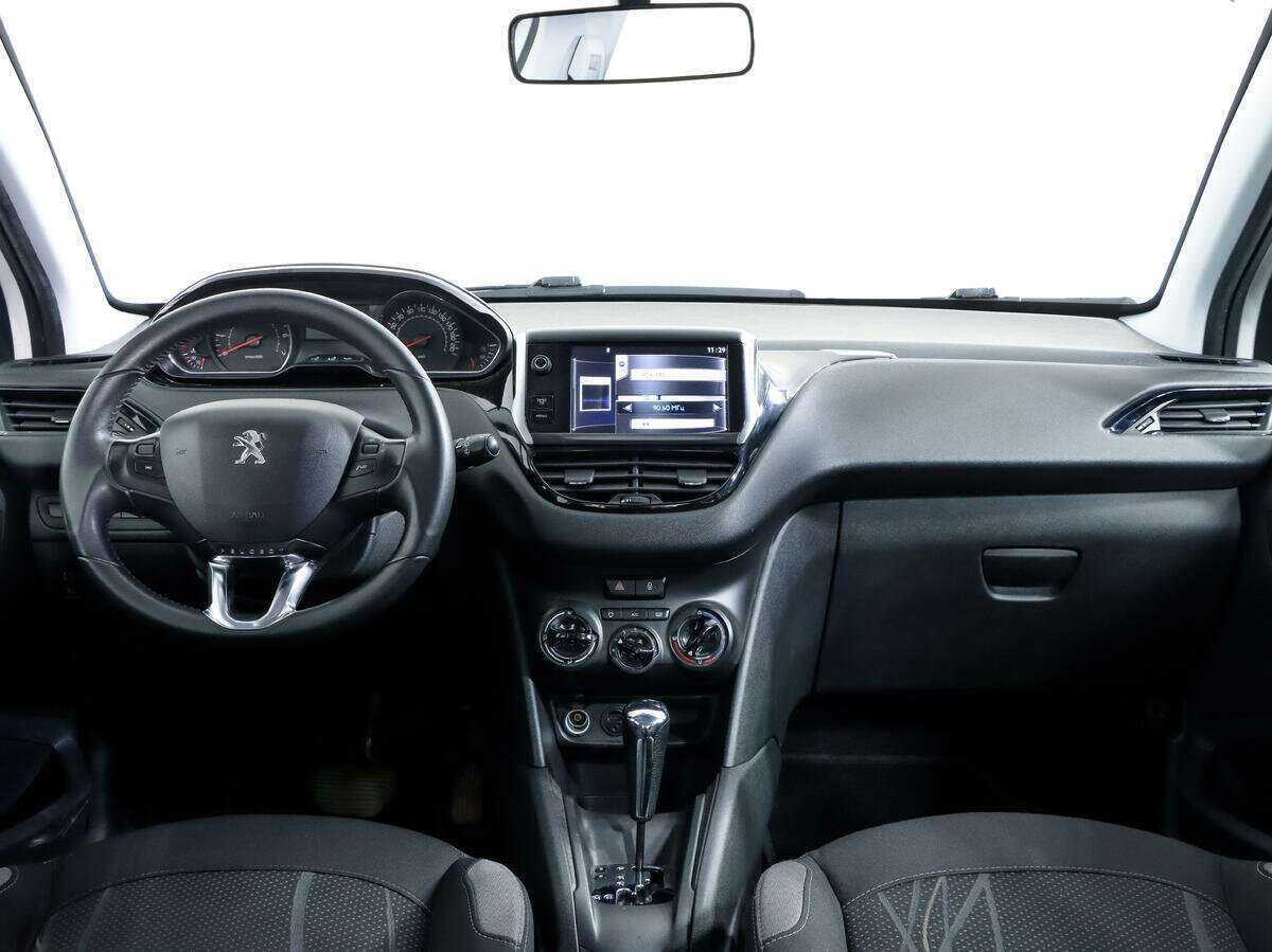 Peugeot 208, 2013 Фото №10