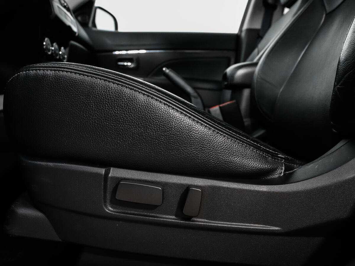 Mitsubishi ASX, 2012 Фото №10