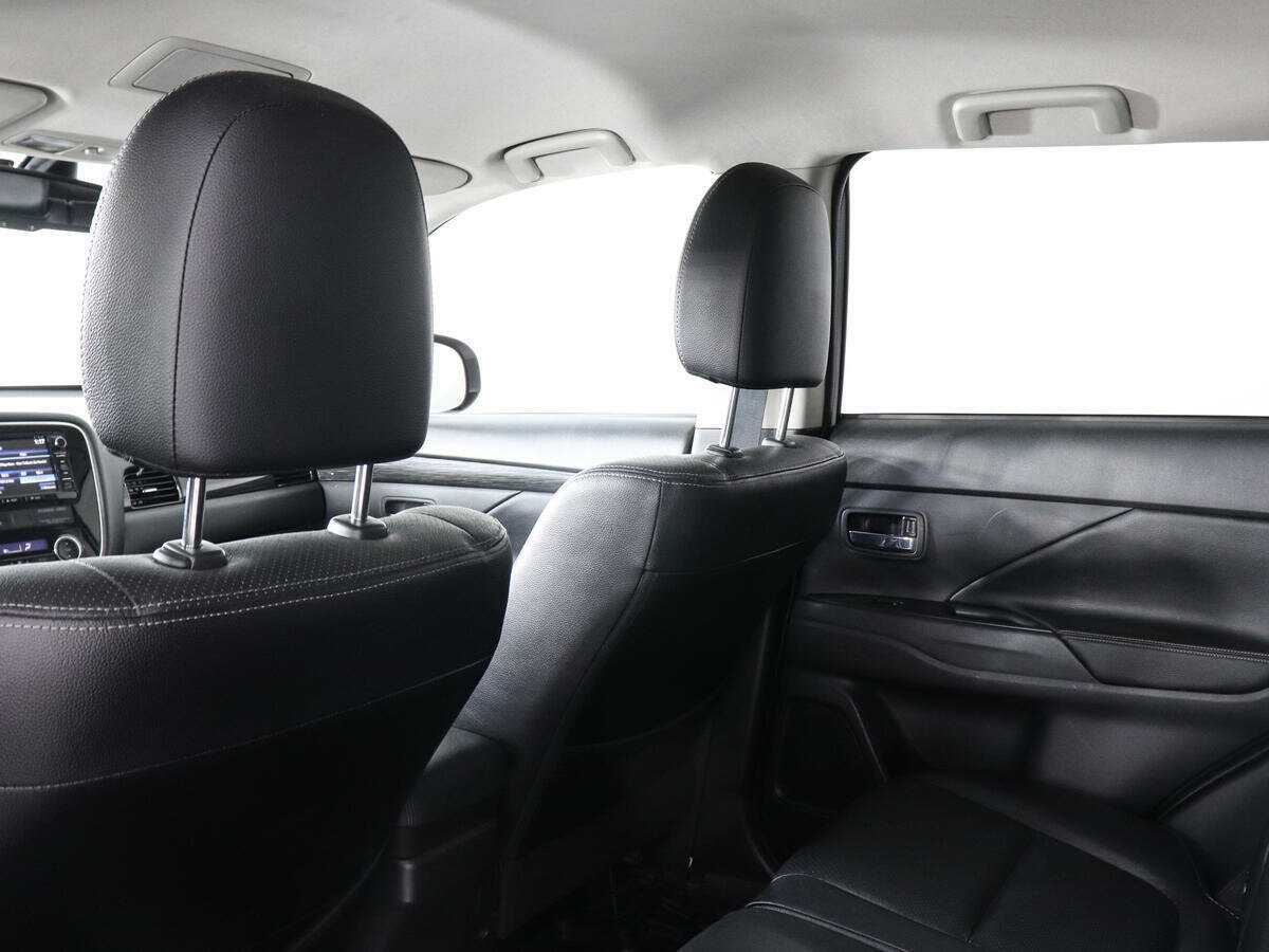 Mitsubishi Outlander, 2016 Фото №12