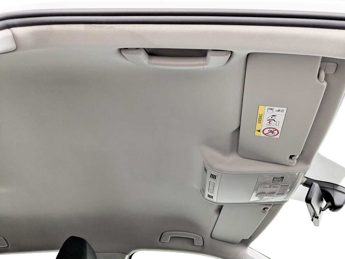 Volkswagen Tiguan, 2021 Фото №21