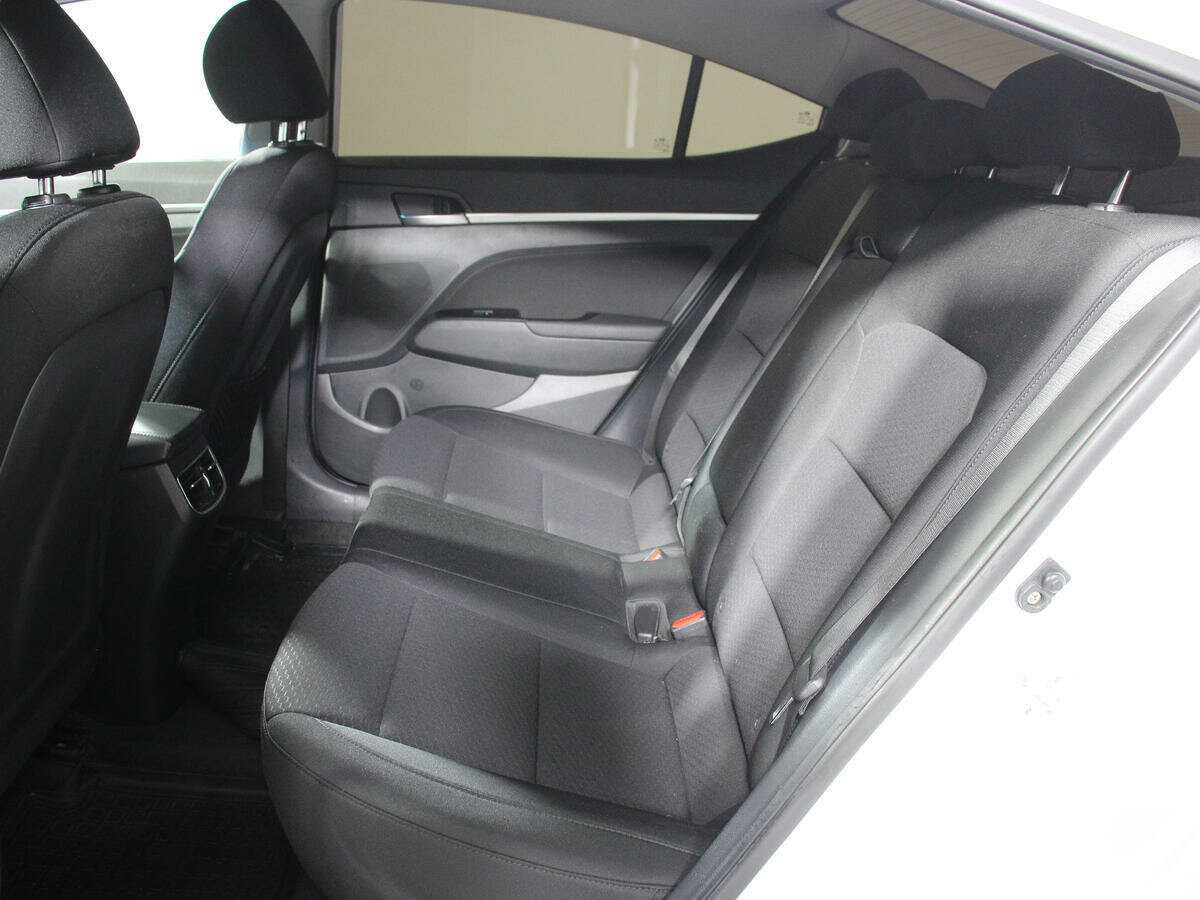 Hyundai Elantra, 2020 Фото №7