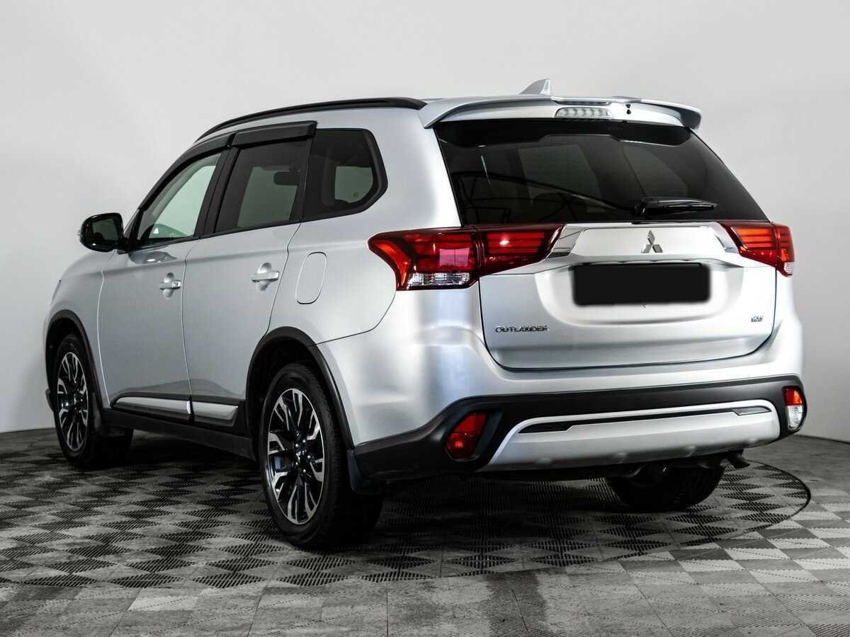 Mitsubishi Outlander, 2021 Фото №6