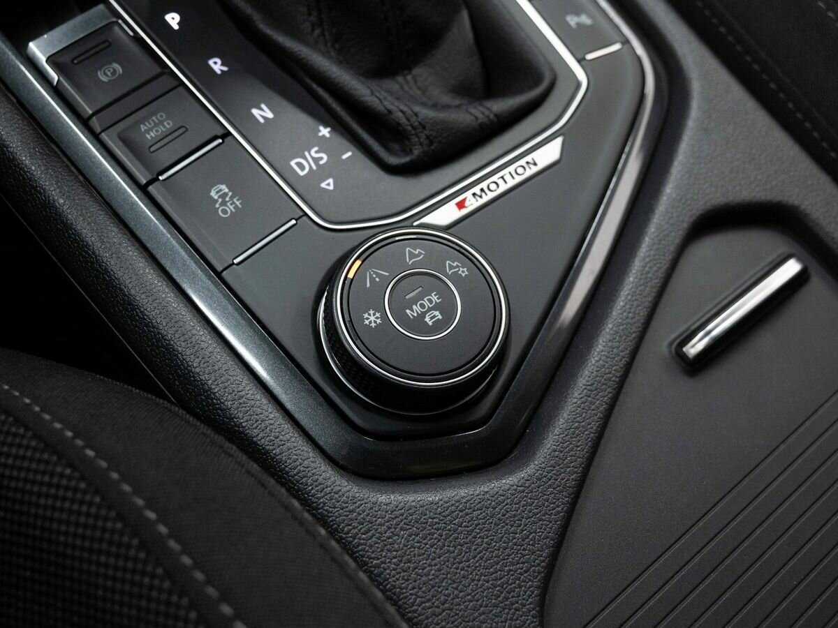 Volkswagen Tiguan, 2017 Фото №25