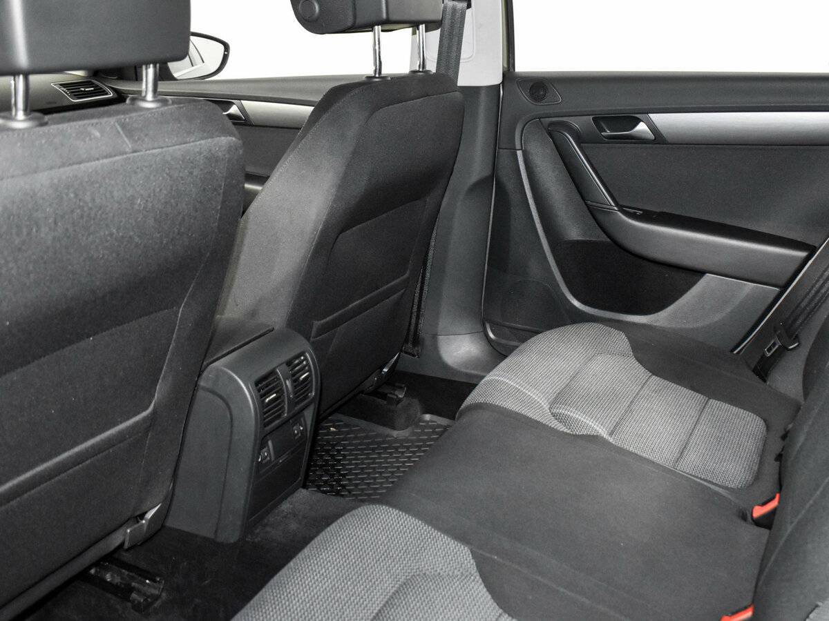 Volkswagen Passat, 2012 Фото №10