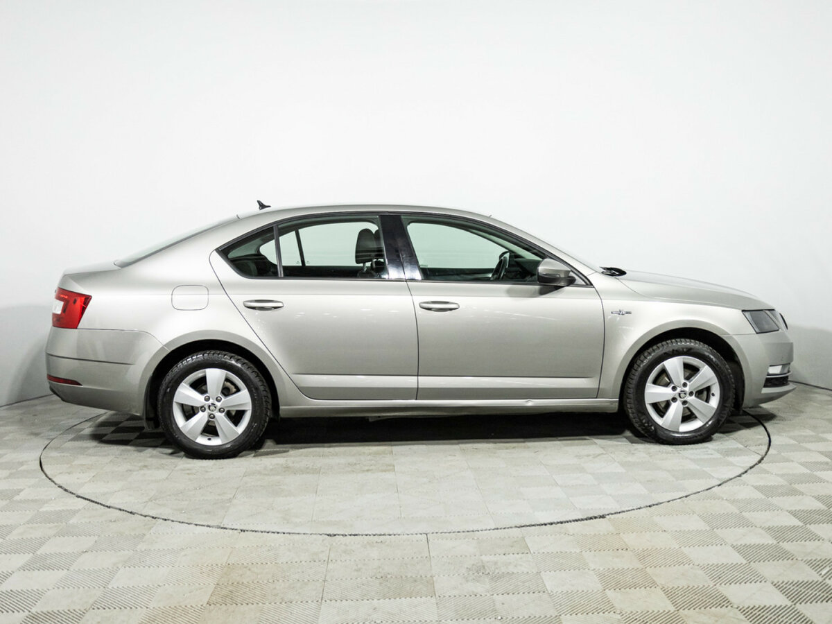 Skoda Octavia III (A7) Рестайлинг, 2019 Фото №4