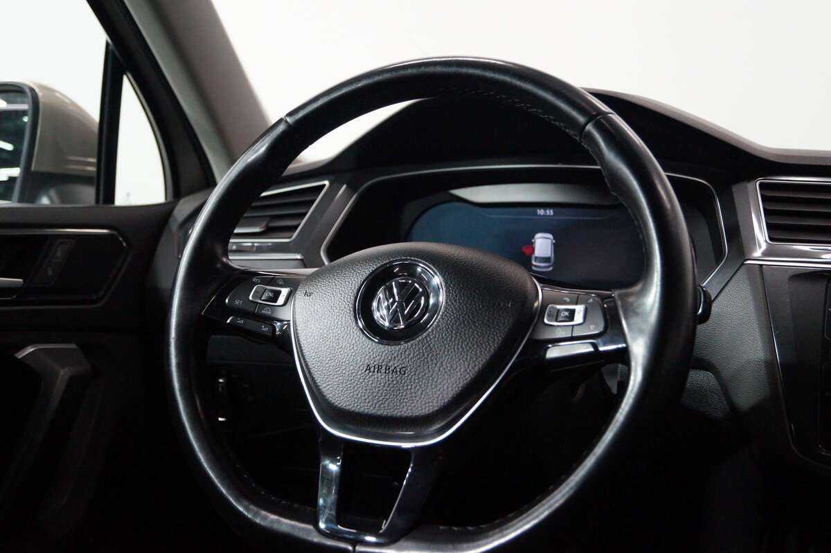 Volkswagen Tiguan, 2018 Фото №17