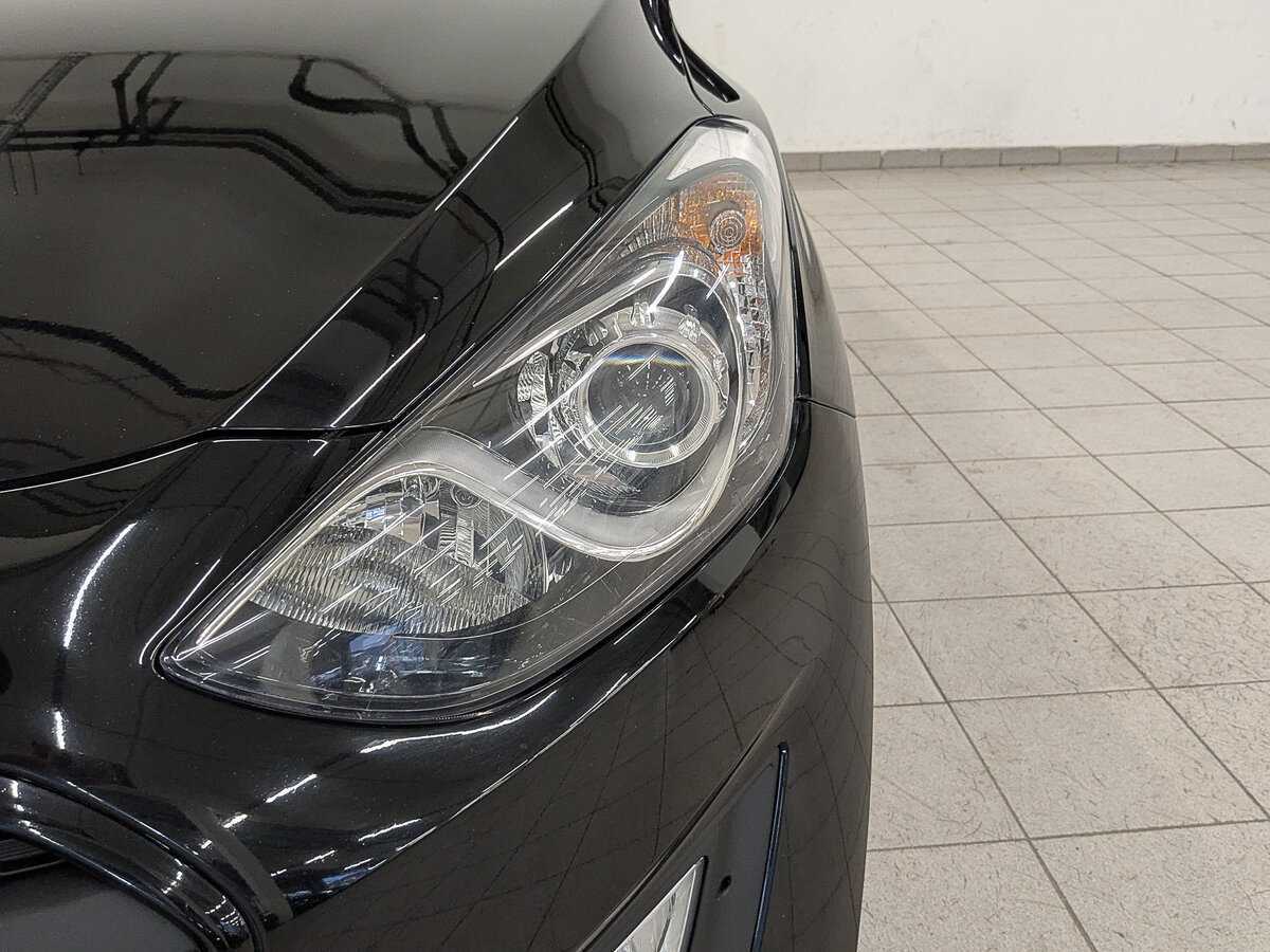 Hyundai i30, 2015 Фото №11