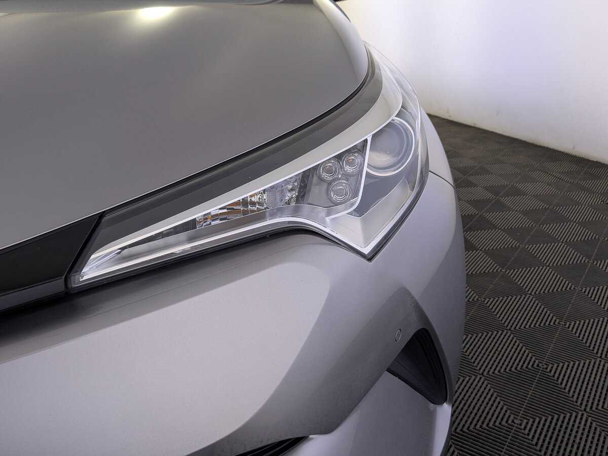 Toyota C-HR, 2017 Фото №11