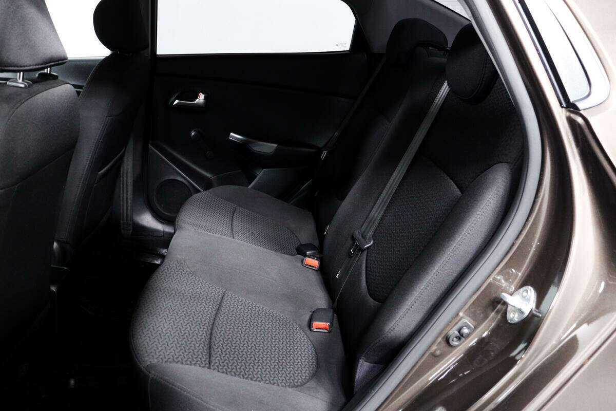 Kia Rio, 2017 Фото №12