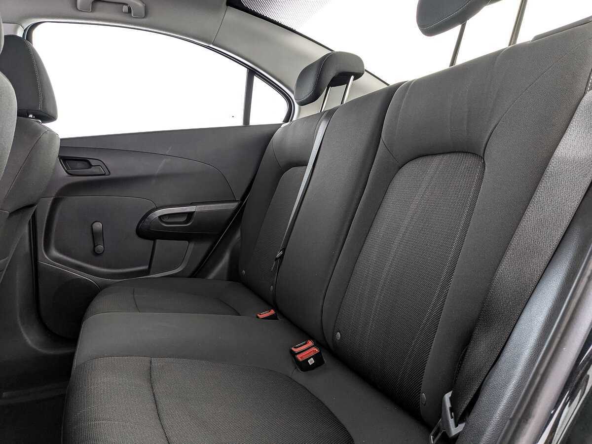 Chevrolet Aveo, 2014 Фото №10