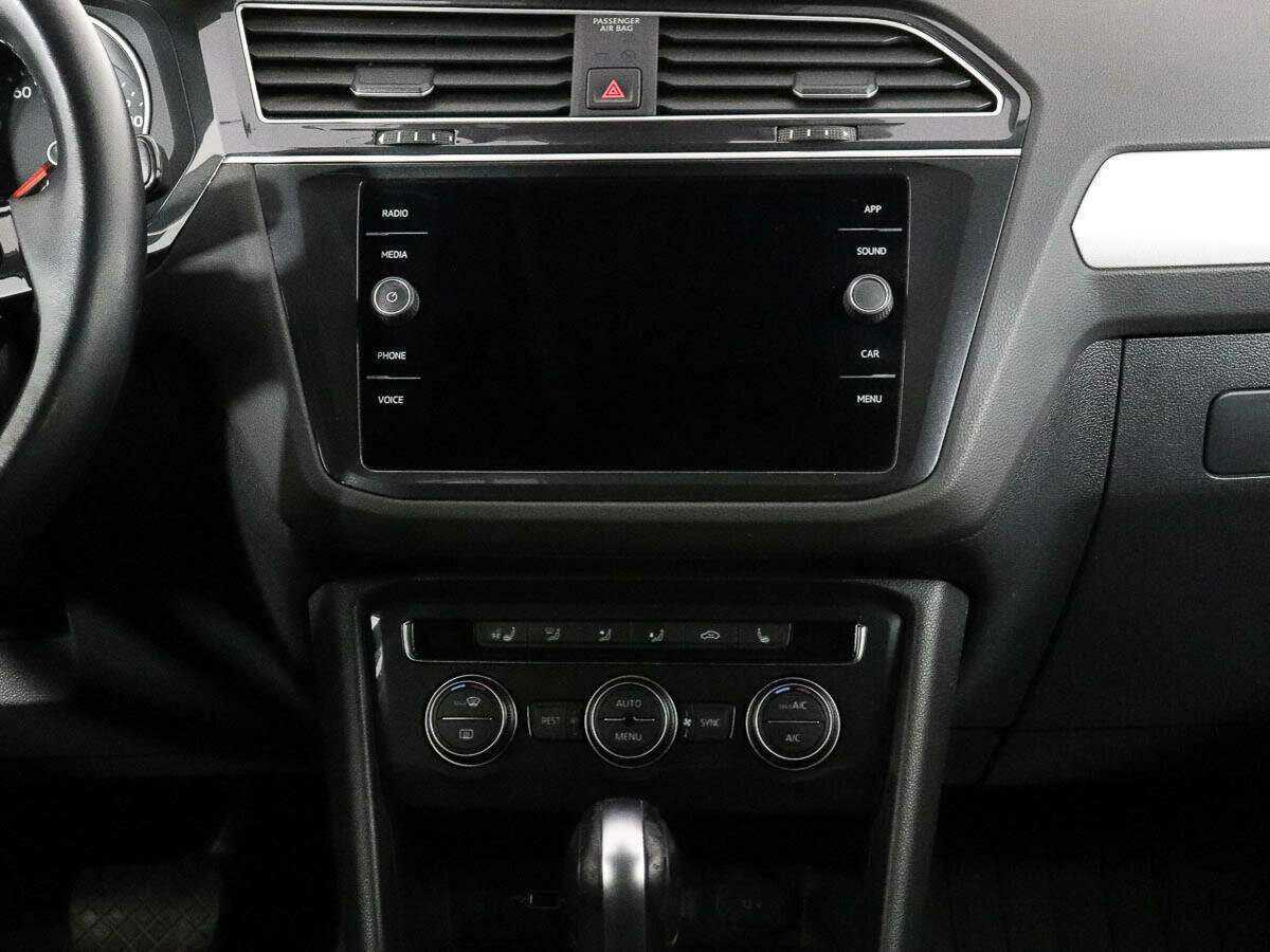 Volkswagen Tiguan, 2020 Фото №8