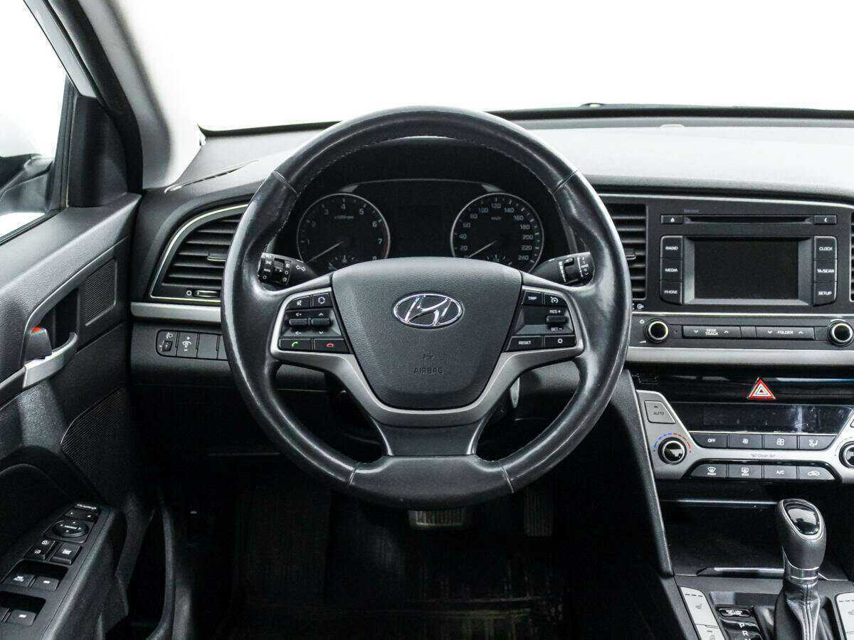 Hyundai Elantra, 2017 Фото №18