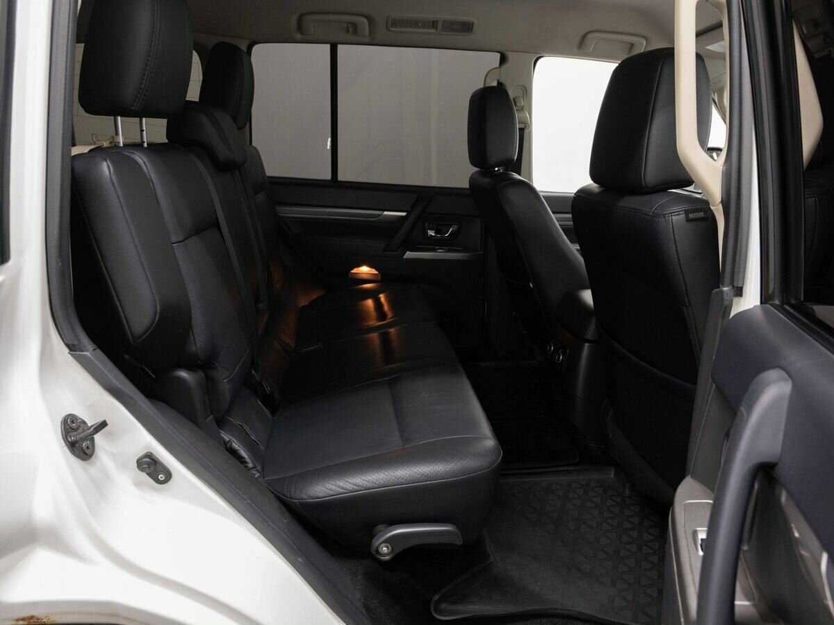 Mitsubishi Pajero, 2013 Фото №11