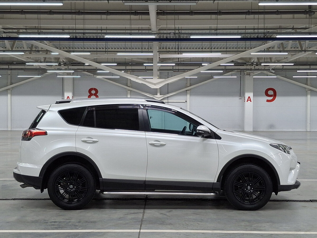 Toyota RAV4 IV (XA40) Рестайлинг, 2017 Фото №4