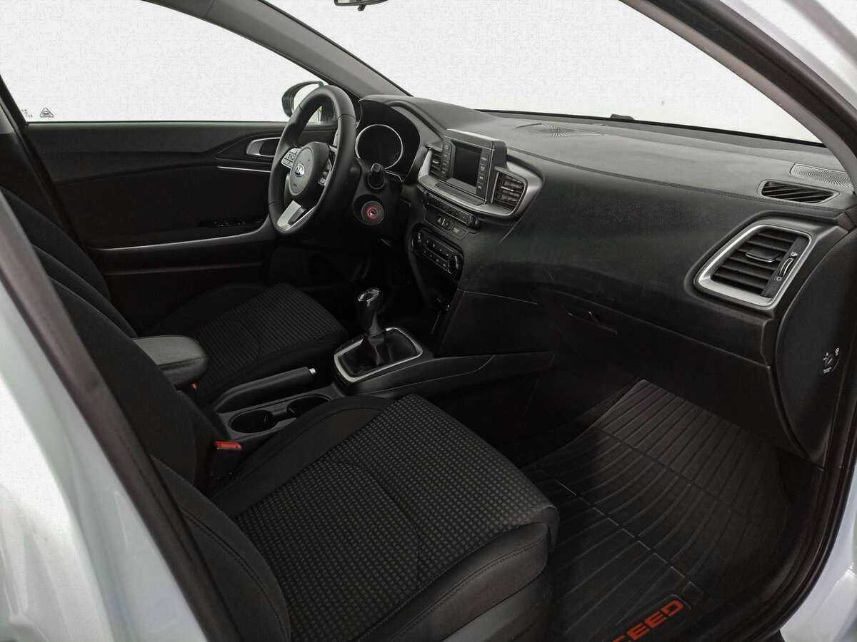Kia Ceed, 2019 Фото №9