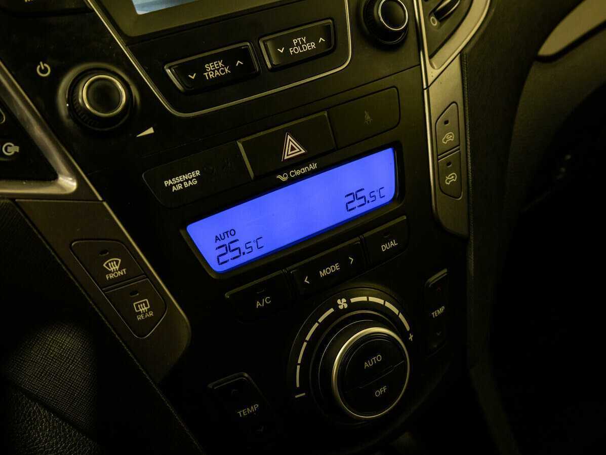 Hyundai Santa Fe Grand, 2015 Фото №15