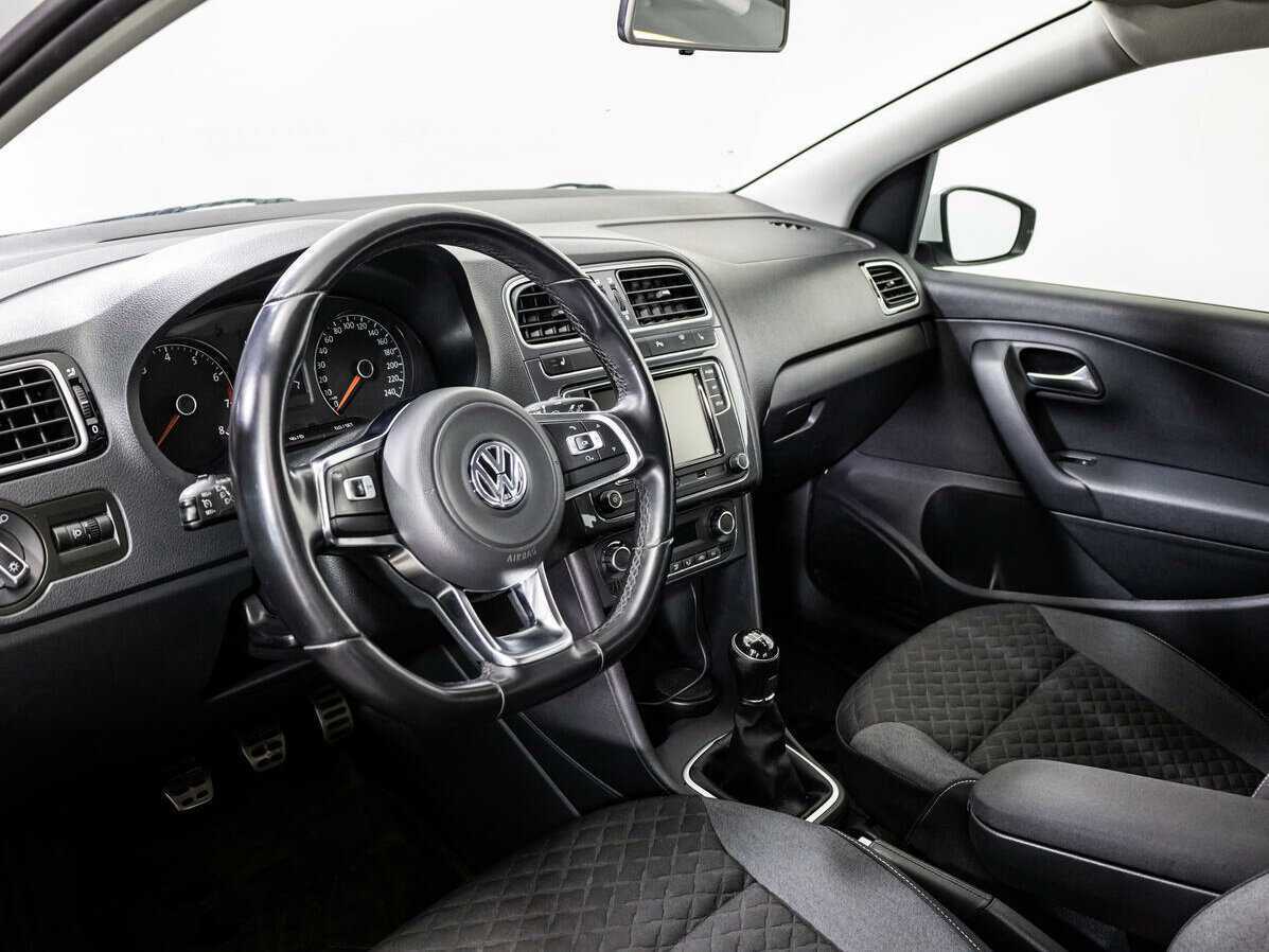Volkswagen Polo, 2018 Фото №9