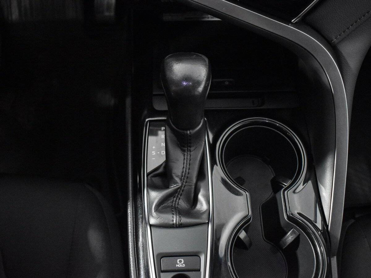 Toyota Camry, 2019 Фото №8