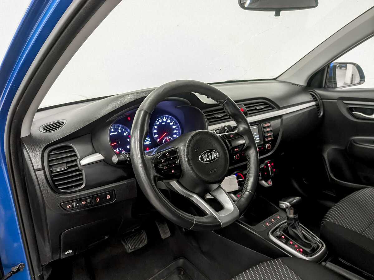 Kia Rio X-Line, 2020 Фото №16
