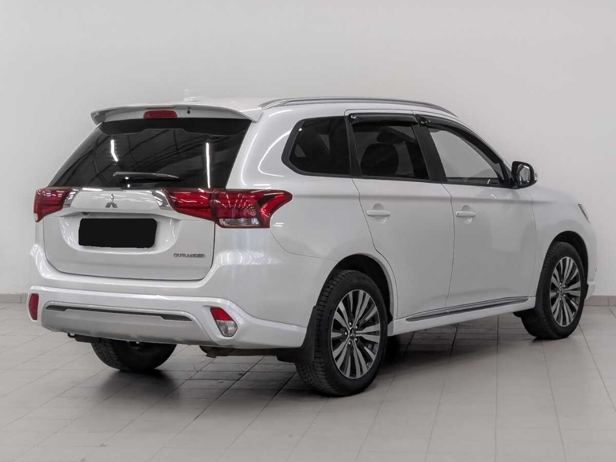 Mitsubishi Outlander, 2022 Фото №5