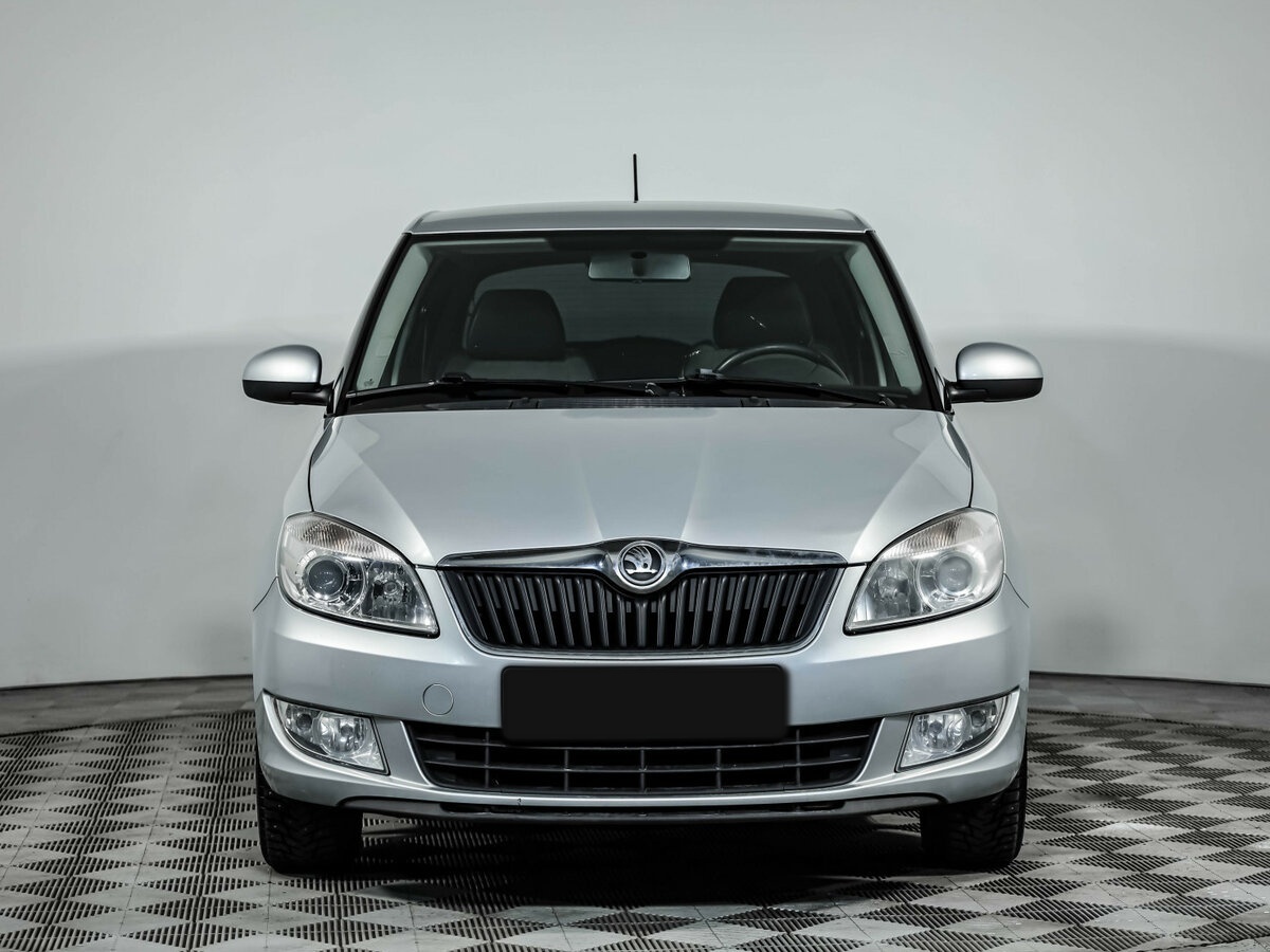 Skoda Fabia II Рестайлинг, 2014 Фото №2