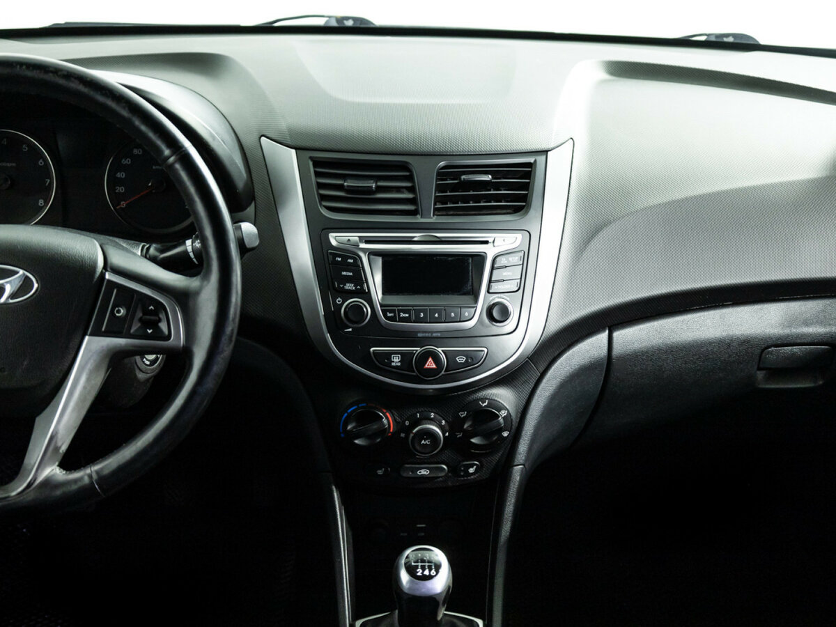 Hyundai Solaris I Рестайлинг, 2015 Фото №13