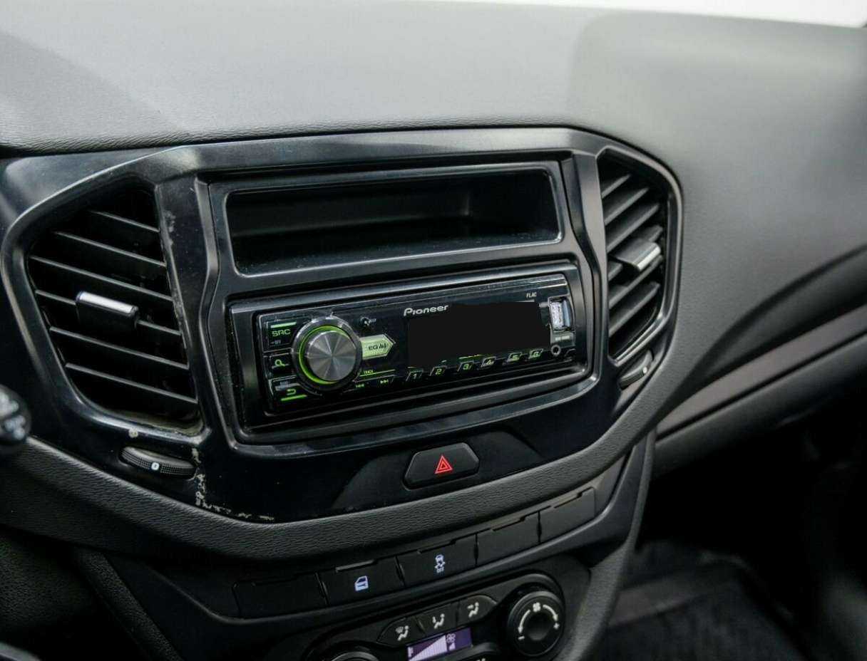 Lada (ВАЗ) Vesta, 2020 Фото №17