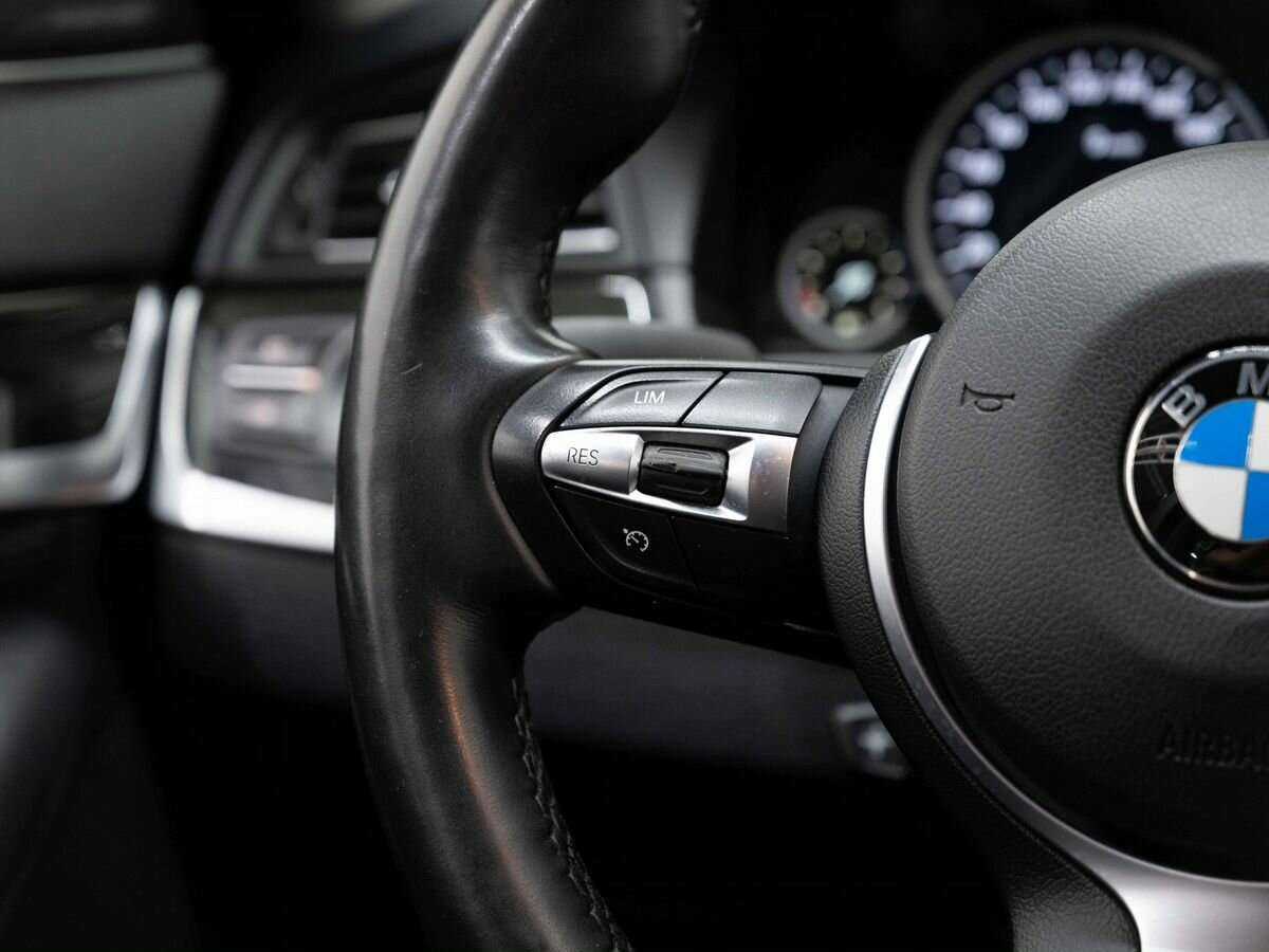 BMW 5 серии 530d xDrive, 2016 Фото №16