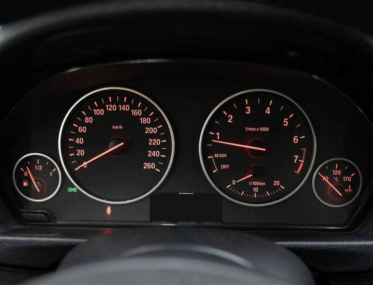 BMW 3 серии 320i, 2014 Фото №15