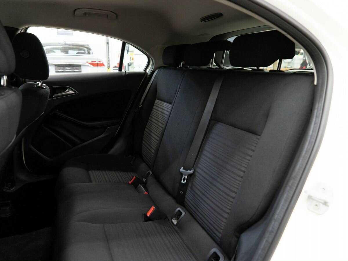 Mercedes-Benz A-Класс 180, 2016 - 130 000 км. | Фото №7