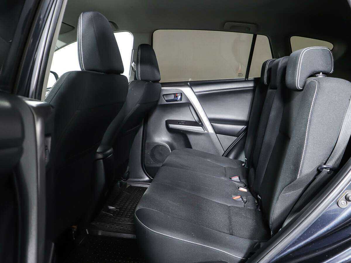 Toyota RAV4, 2017 Фото №10