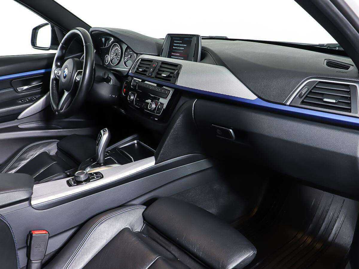 BMW 3 серии 330i xDrive, 2017 Фото №9