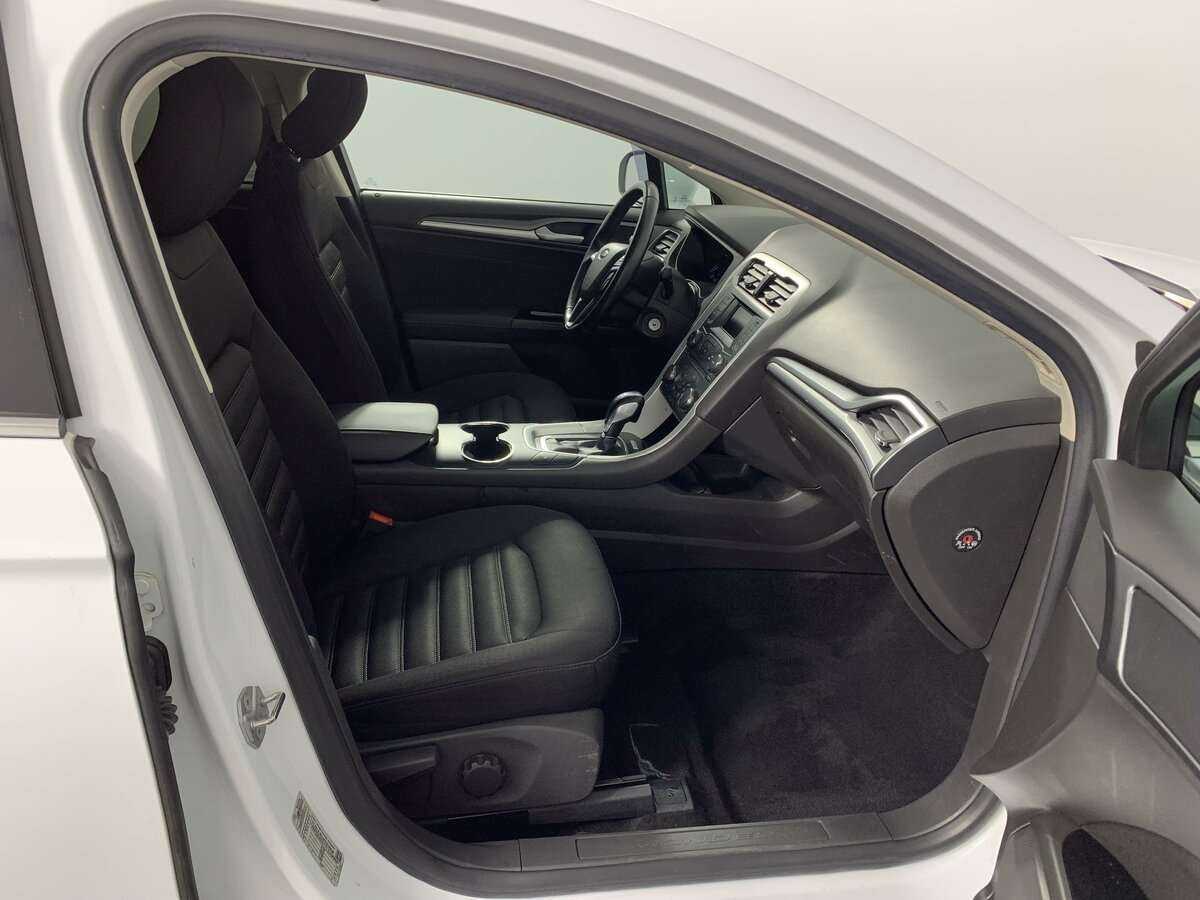 Ford Mondeo, 2018 Фото №14