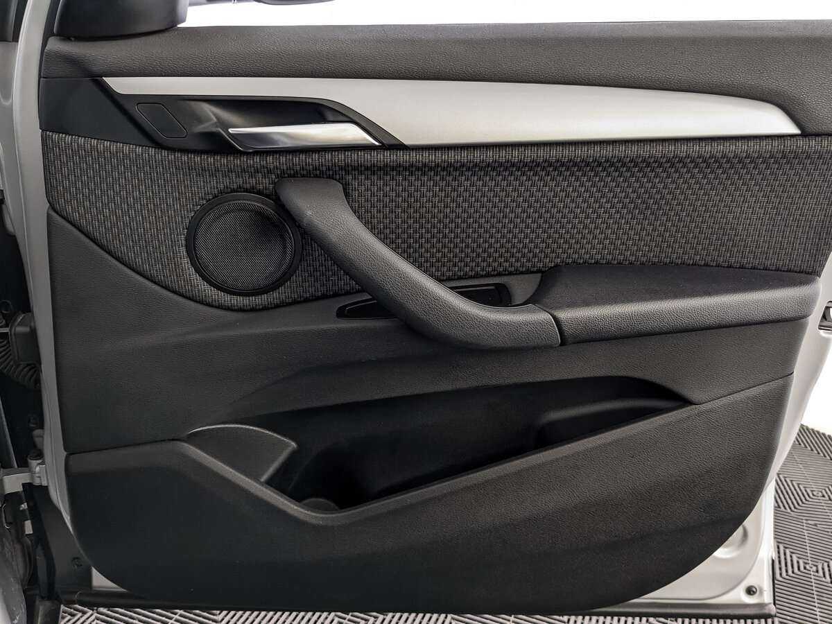 BMW X1 20i xDrive, 2015 Фото №25