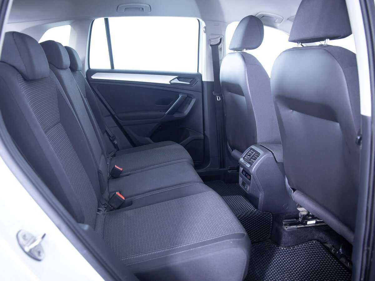 Volkswagen Tiguan, 2018 Фото №9