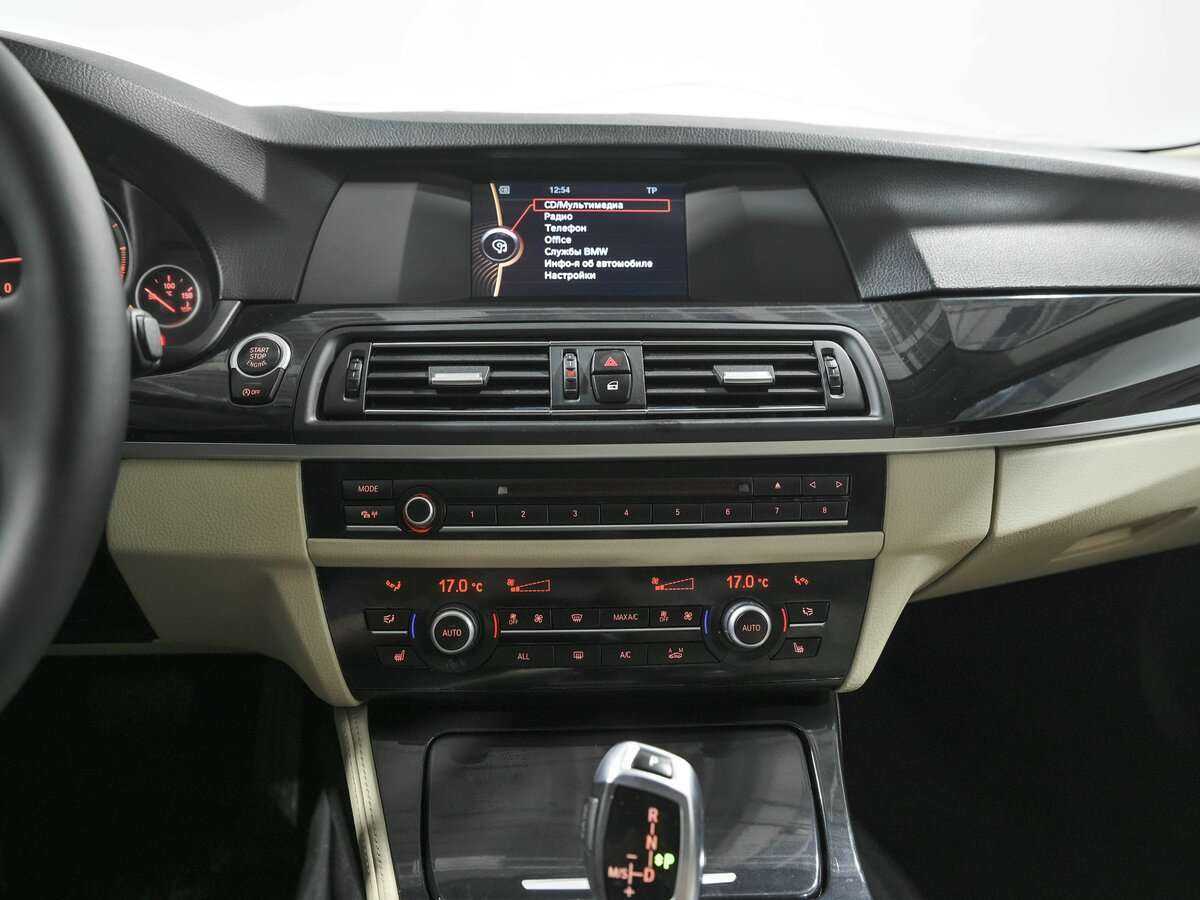 BMW 5 серии 525d xDrive, 2013 Фото №12
