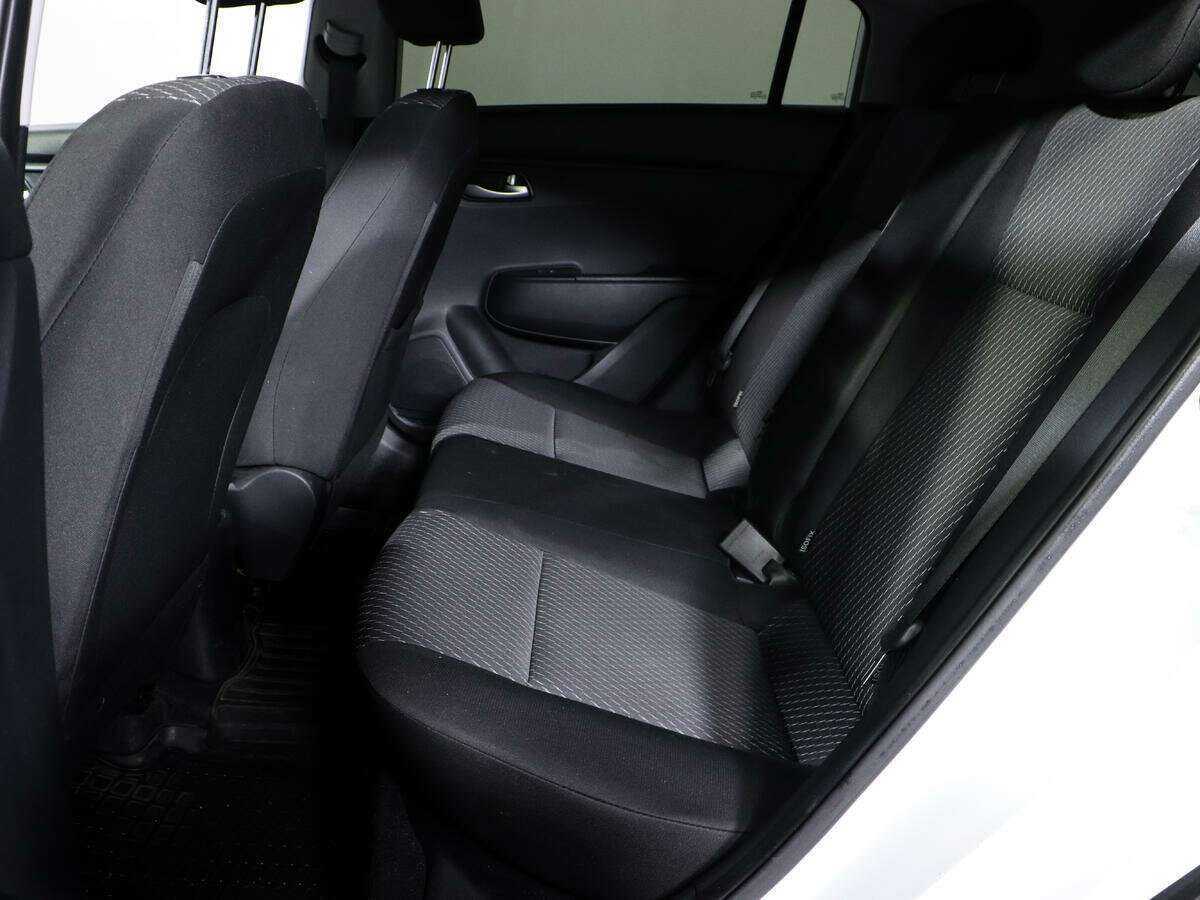 Kia Rio X-Line, 2018 Фото №9