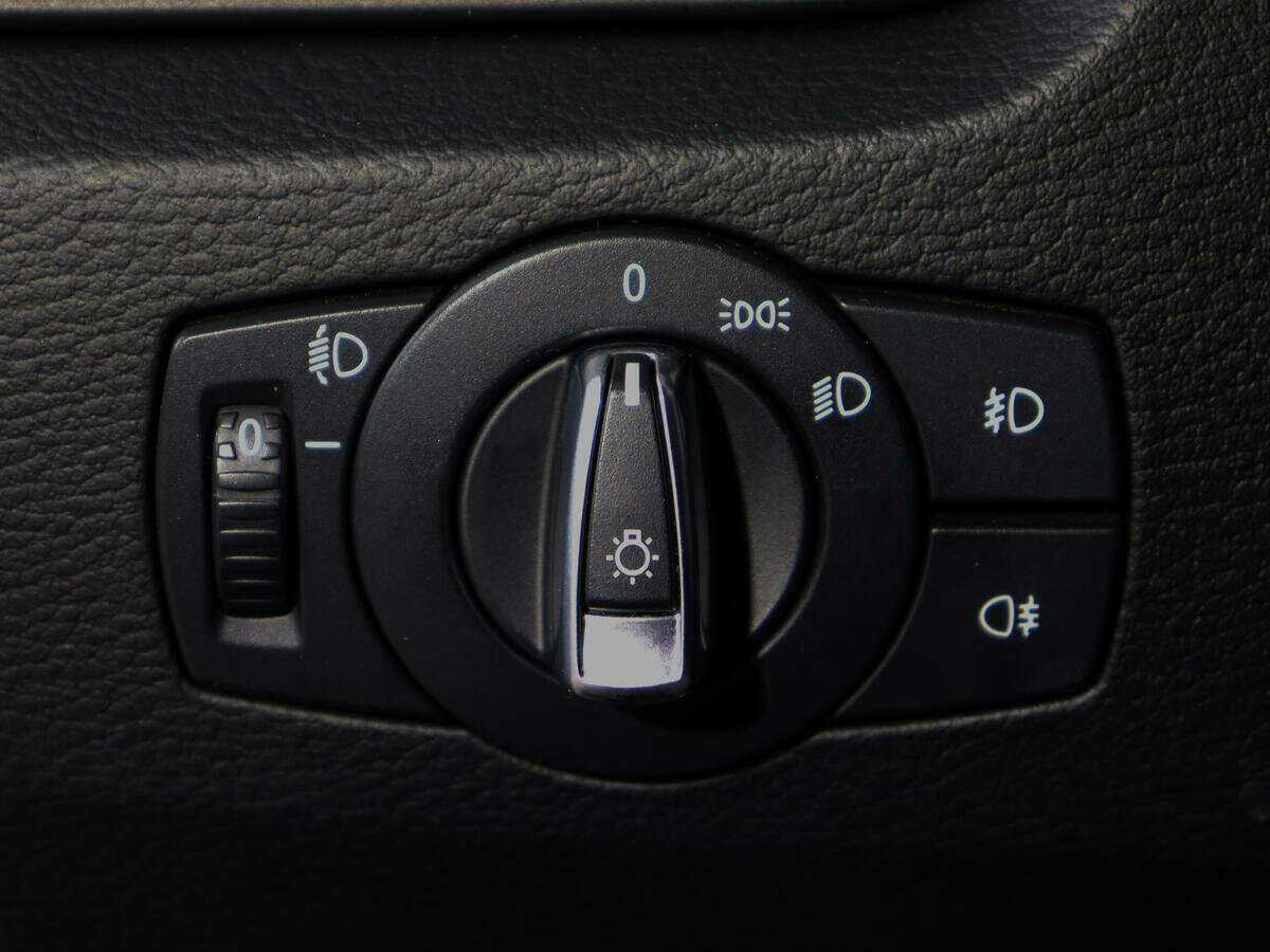 BMW X1 18i, 2014 Фото №14