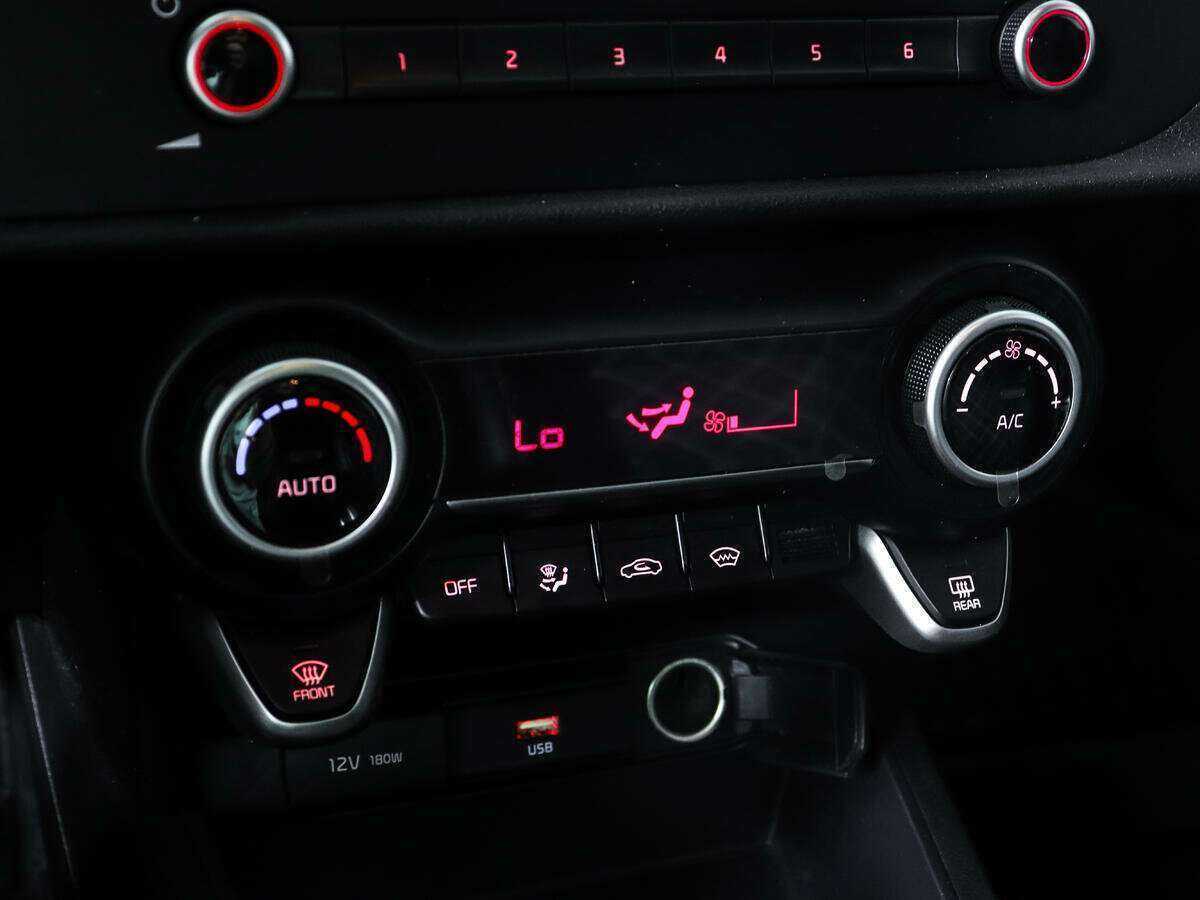 Kia Rio, 2021 Фото №15