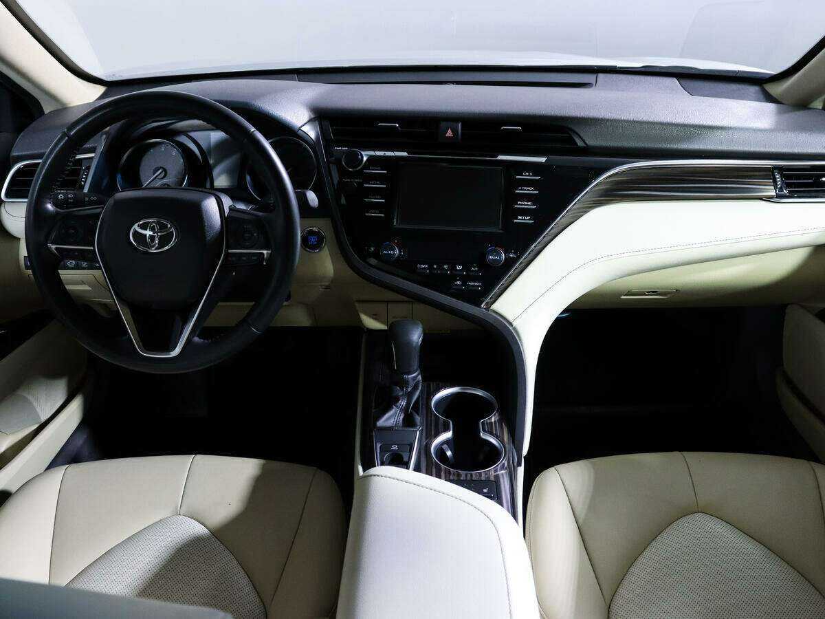 Toyota Camry, 2020 Фото №9