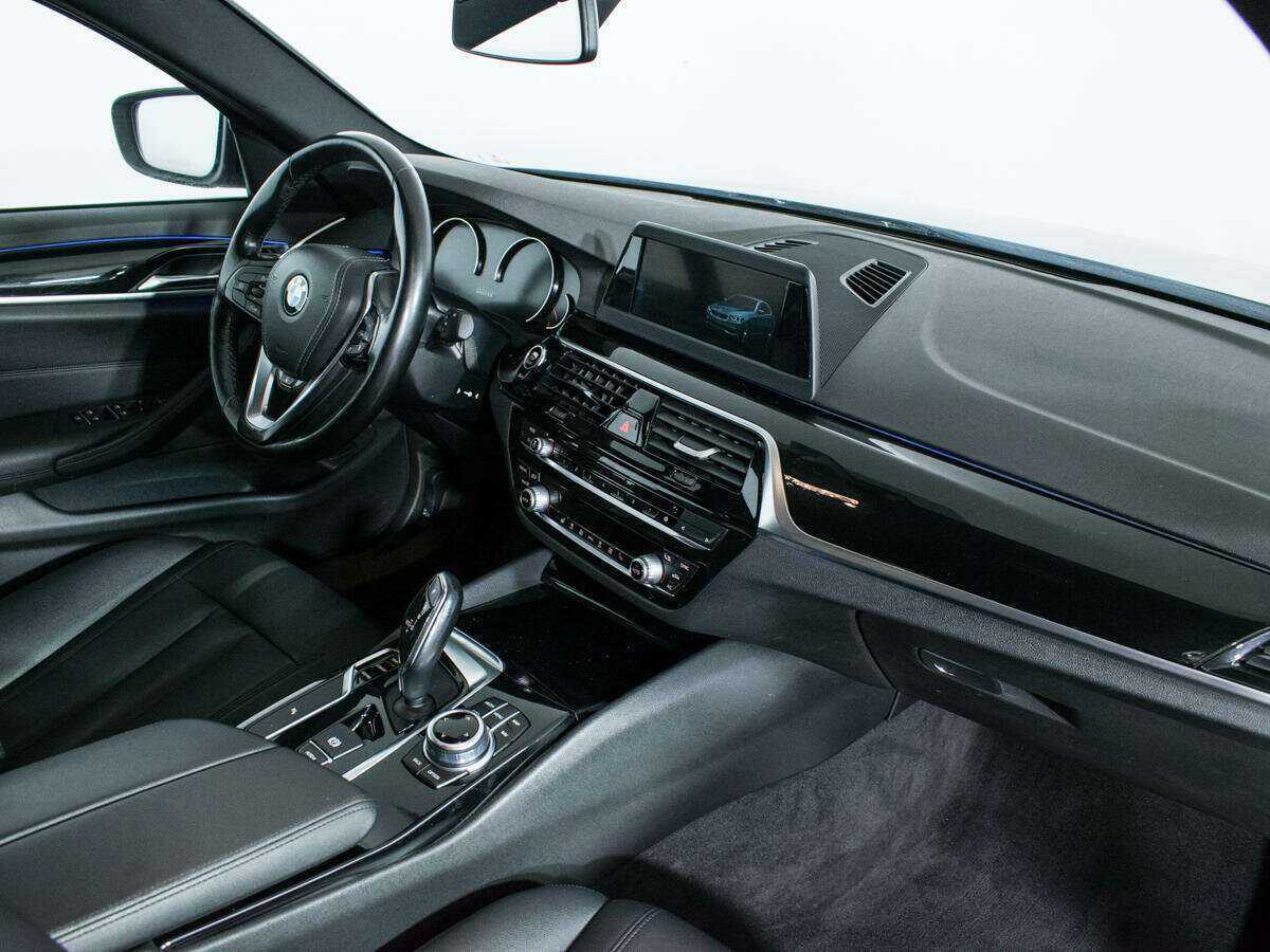 BMW 5 серии 520d xDrive, 2018 - 122 580 км. | Фото №7