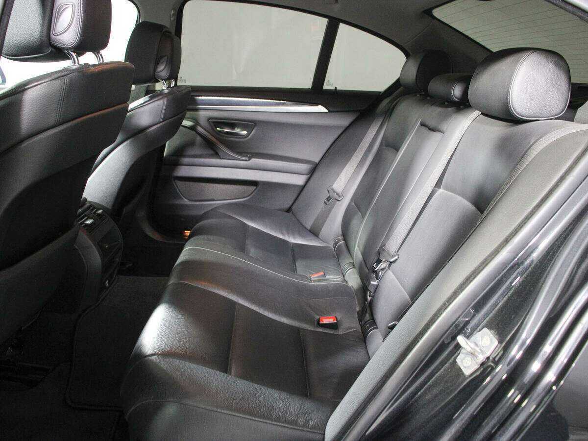 BMW 5 серии 528i xDrive, 2012 Фото №9