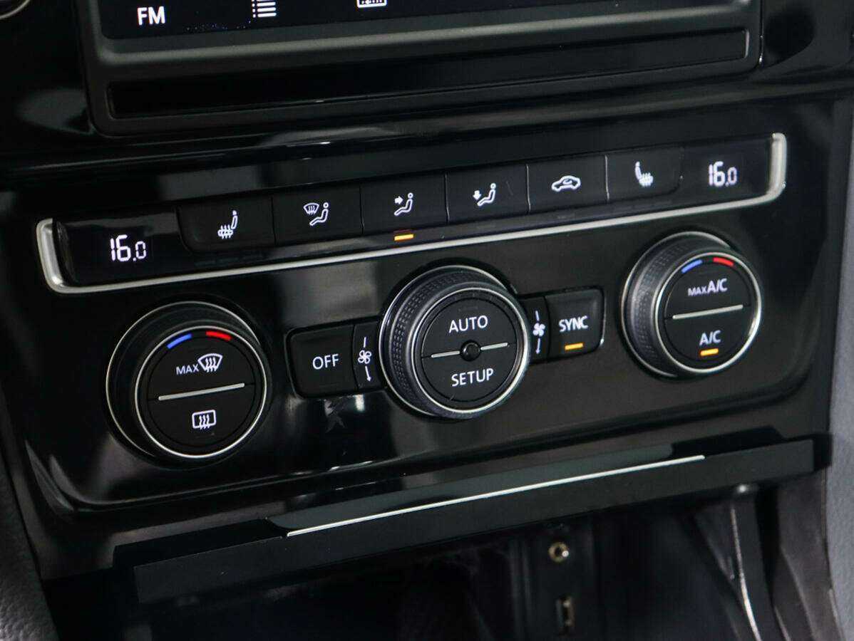 Volkswagen Golf, 2013 Фото №16