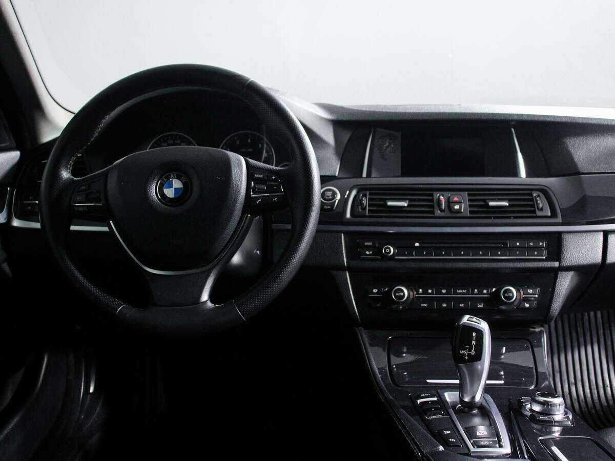 BMW 5 серии 528i xDrive, 2013 Фото №7