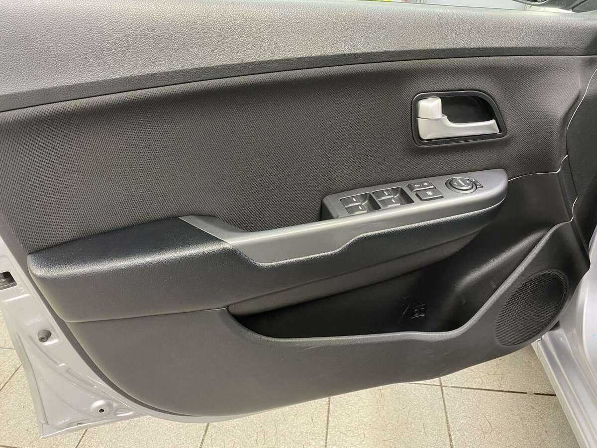 Kia Rio, 2017 Фото №7