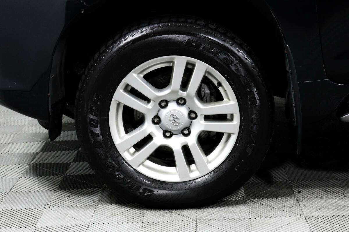 Toyota Land Cruiser Prado, 2012 Фото №12