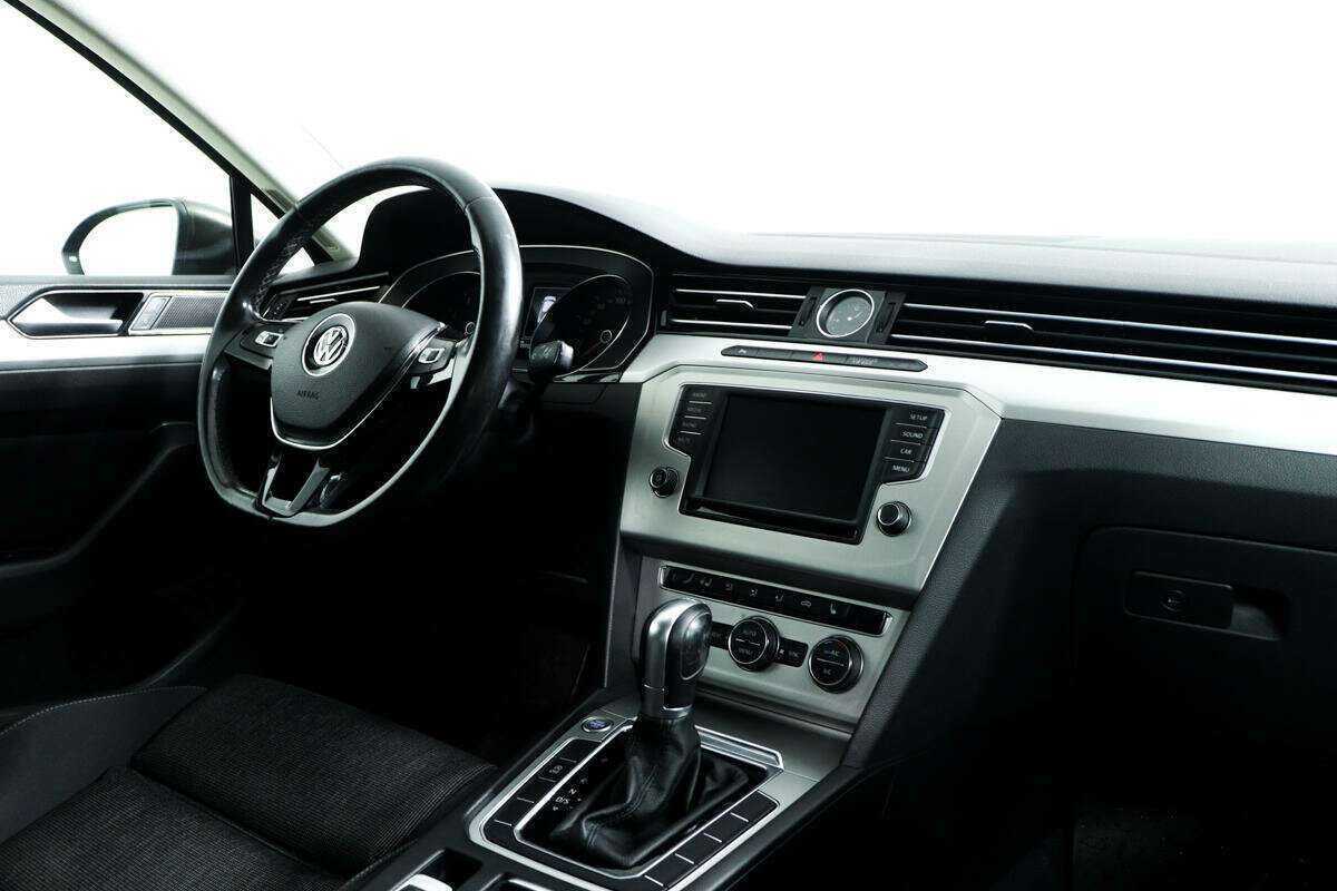 Volkswagen Passat, 2016 Фото №9