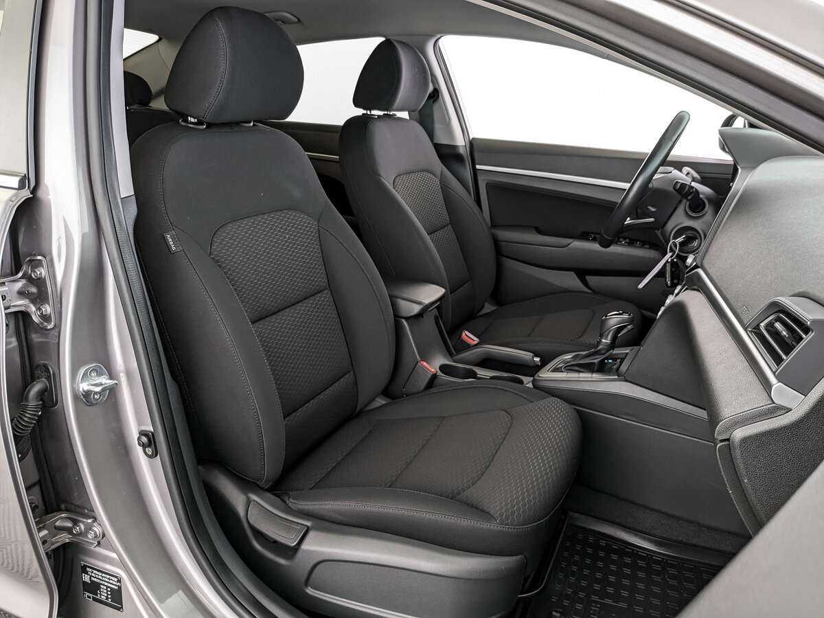 Hyundai Elantra, 2019 Фото №19